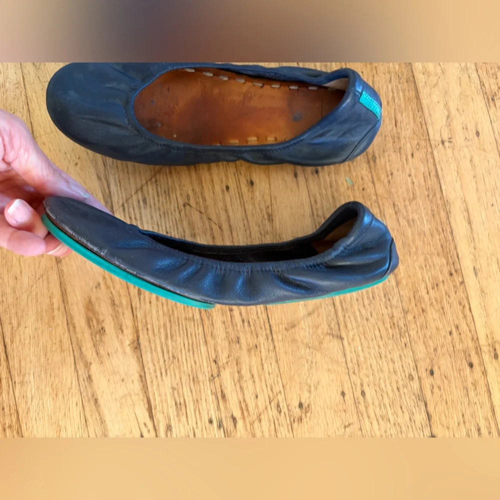 Tieks 100% leather California navy ballet flats teal sole foldable - Picture 6 of 16